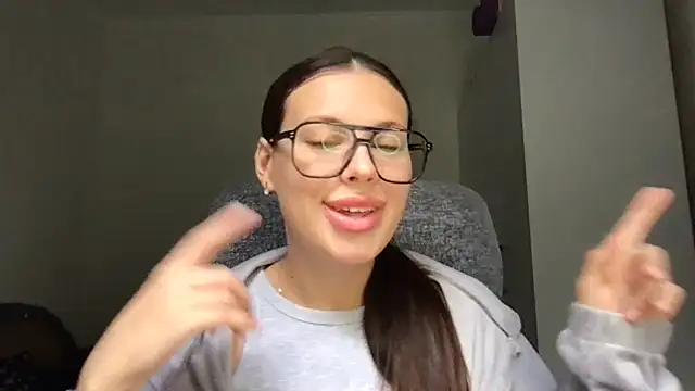 MoonriseGoddess' Live XXX Chat