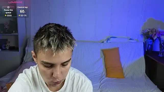 LuxuryLoverss' Live XXX Chat