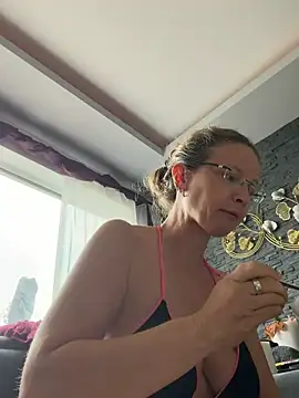 AnnikaRose live XXX chat