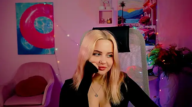 AliceSilvia_ Live XXX-chat