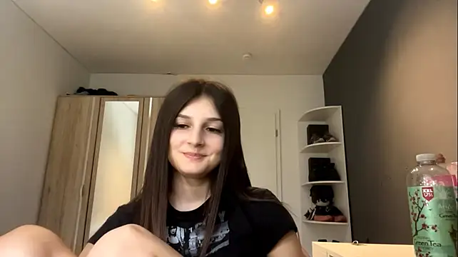 SpanishRooter Adlı Modelin Canlı XXX Sohbeti