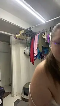 Chloee_Peach XXX чат на живо