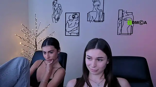 Chat +18 de flora_ri ao vivo