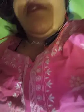 BADDIE_TEEN élő XXX-chatje