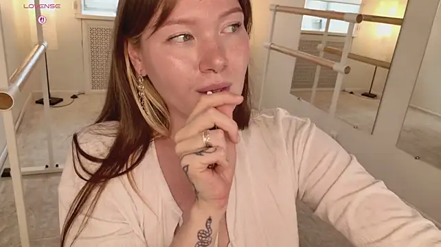 Ash_Hasmy Adlı Modelin Canlı XXX Sohbeti
