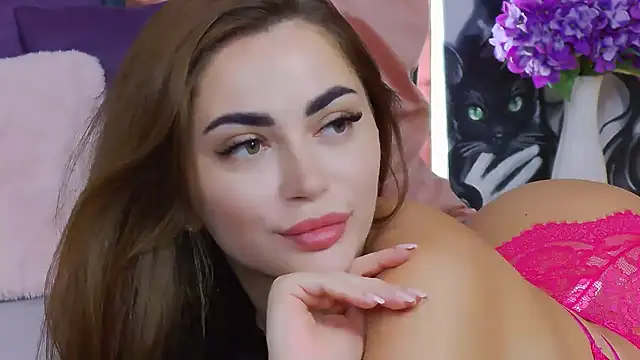 Agnessa Adlı Modelin Canlı XXX Sohbeti