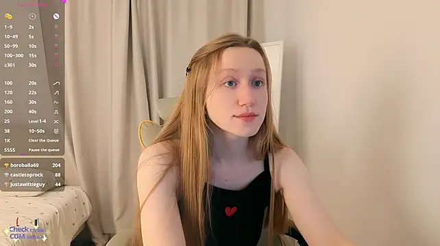 mowalova live XXX chat