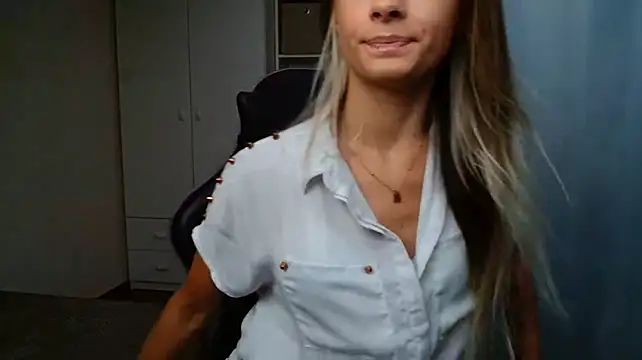 Živý XXX chat KristineGlow