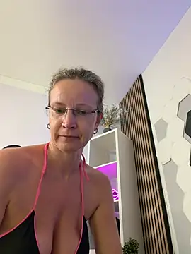AnnikaRose's Live XXX Chat