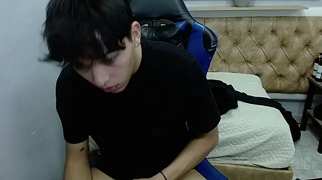 StiwenTwink Chat XXX live