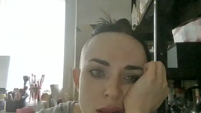 Trinsy_Love's Live XXX Chat