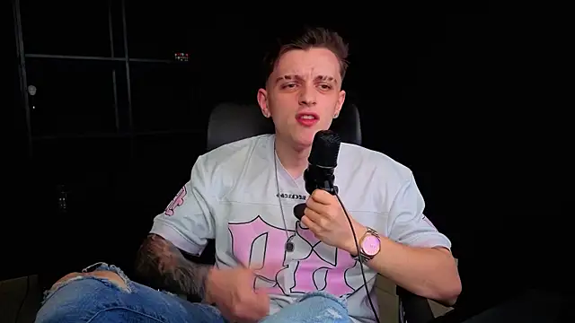 Czat XXX na żywo – FelixStarkk