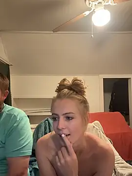 dirtylittlefantasy's Live XXX Chat