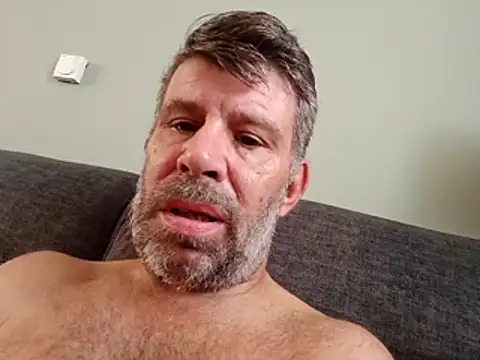 stud2512 XXX чат на живо