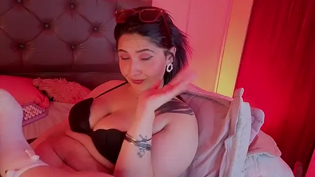emily_leinner live XXX chat