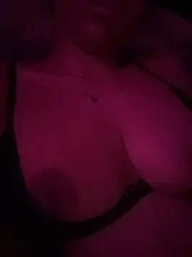 sexykitt3nn's Live XXX Chat
