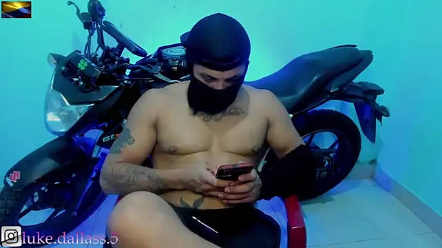 Chat +18 de zeus_7777 ao vivo