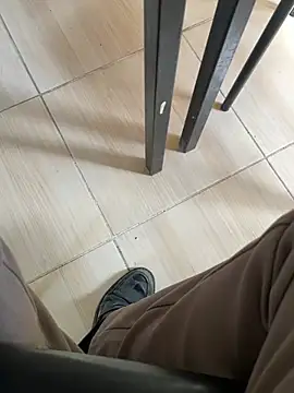 kenanbal0677 Adlı Modelin Canlı XXX Sohbeti