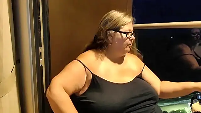 sex2 élő XXX-chatje