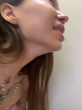 Chat XXX en directo de babydolll