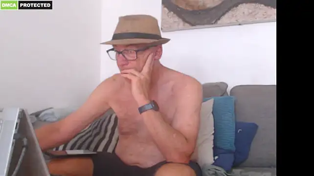 XXX chat uživo modela bluedae1