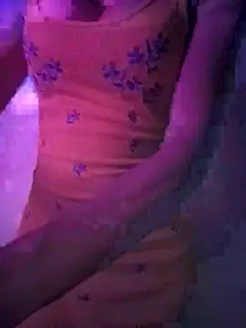 Trish_CurveCock Chat XXX in diretta