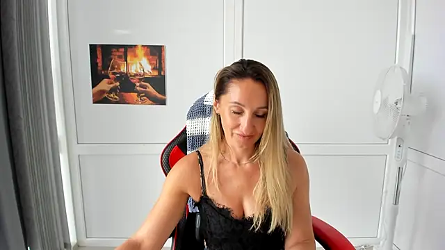 Živý XXX chat LilyDreamm