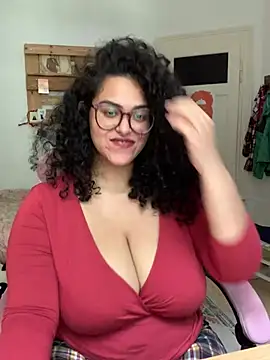 Curvydesifromgermany: онлайн-секс-чат