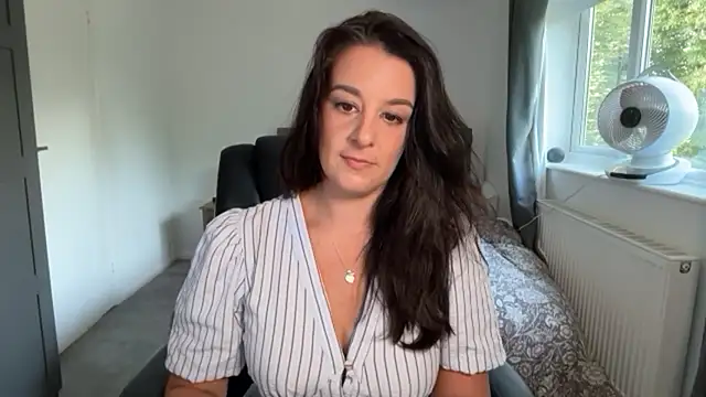 yourcassiexo's Live XXX Chat