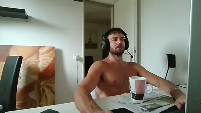 alpha-hunk Chat XXX live