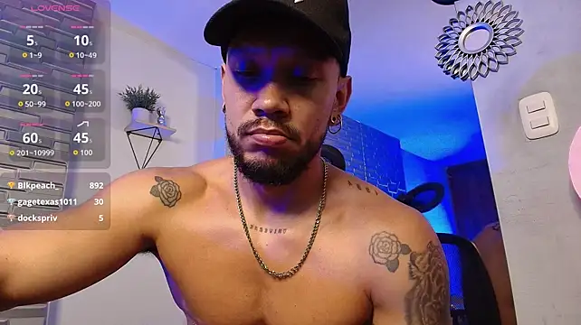 ARON_TAYLER01 live XXX chat