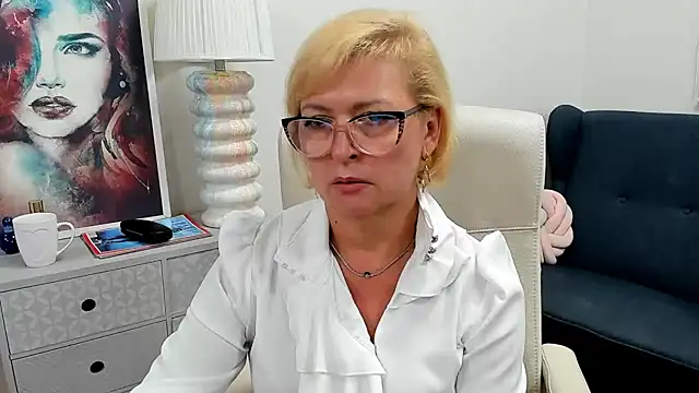 luna_xfantasy – Naživo XXX chat
