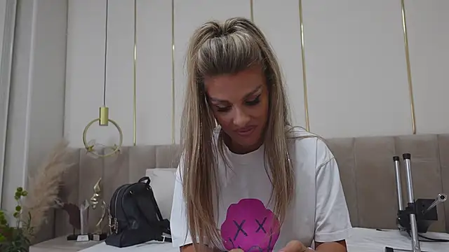 HaileyRosesn Live XXX chat