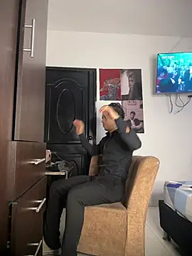 Chat XXX ao vivo de Enzomoretti__