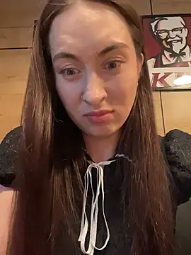 Czat XXX na żywo – Holly_Play
