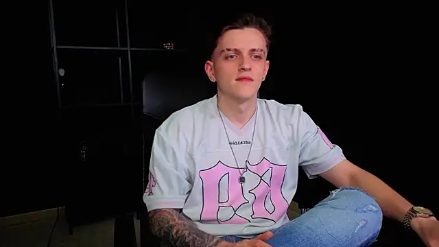 Chat +18 de FelixStarkk ao vivo