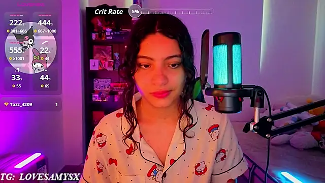 Chatroom XXX en direct de Lovelyamyy
