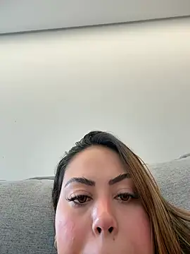 lariic live XXX chat