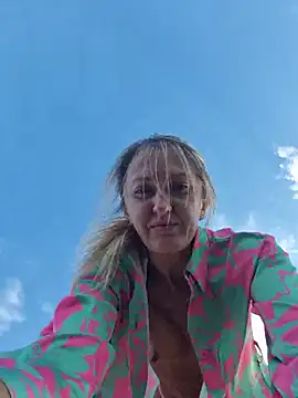 Miss____Mia_ élő XXX-chatje