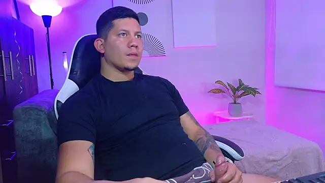 _robertobaggioo Chat XXX live