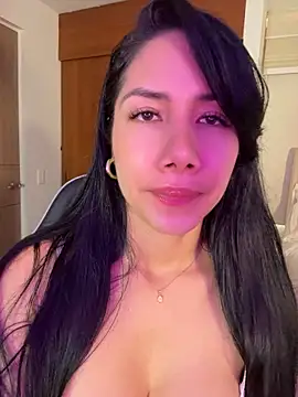 Chatroom XXX en direct de ArianaReynoldss