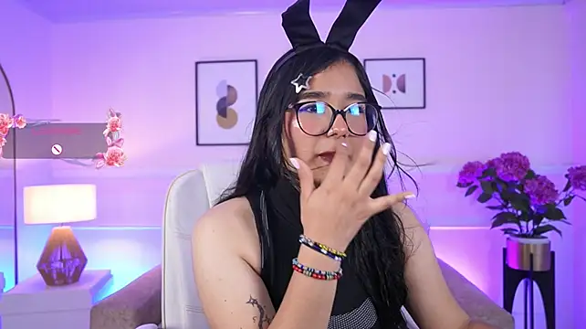 VioletJoness_ live XXX chat