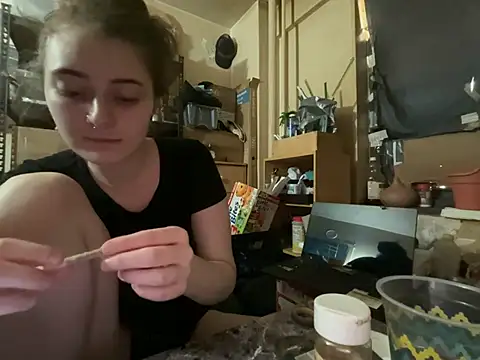 Snowbunnycake_131's Live XXX Chat