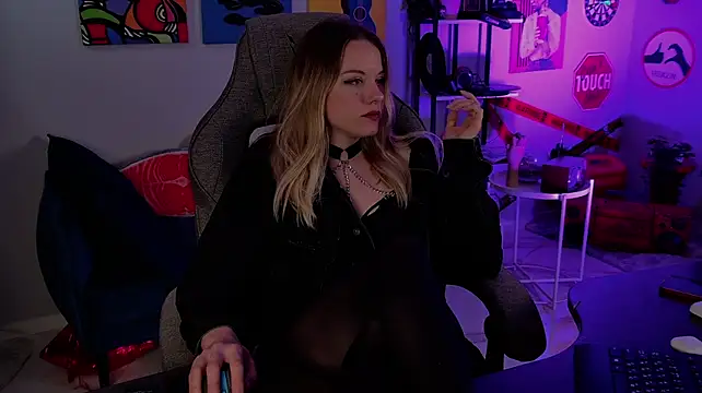 Živý XXX chat VireliaMoonfall