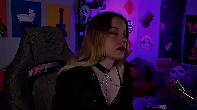 VireliaMoonfall live XXX chat