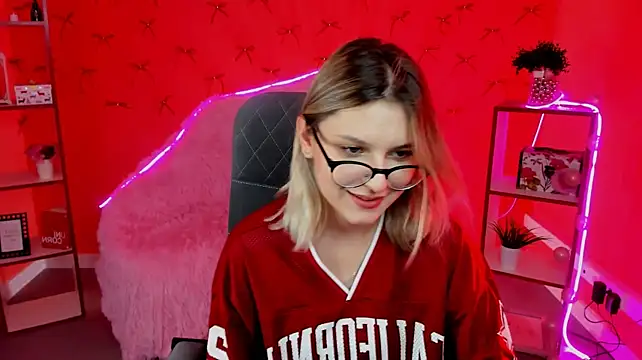 LeslieBloom 现场XXX聊天