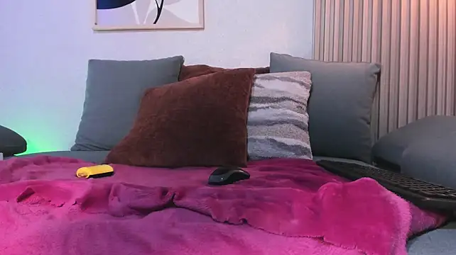 Chat XXX en directo de HannahSkies