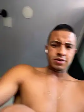 Онлайн чат XXX willclayy