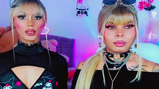 AdanKinng élő XXX-chatje