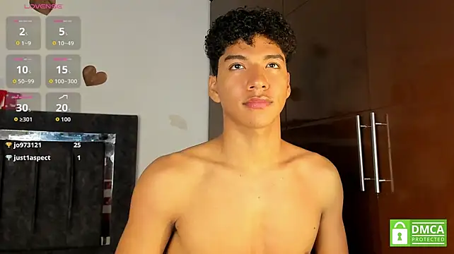 عرض كام Maximiliano_Young